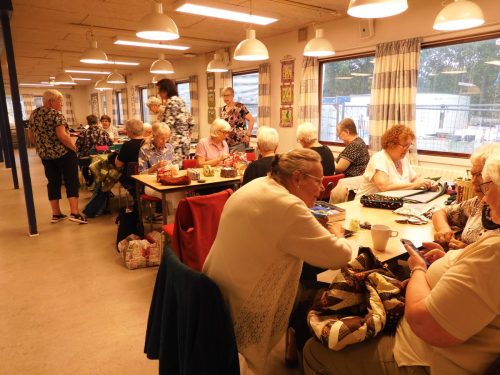 Første mødeaften efter sommerferien, stor gensyns glæde