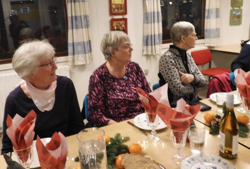 Mandag den 6. dec. blev der holdt juleafslutning med spisning.