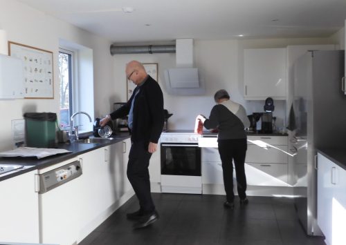  Marts 2026 -  tog 19 kvinder og 1 mand til Rødvig feriecenter. Til et 3 dages ophold, med hygge og syning. 